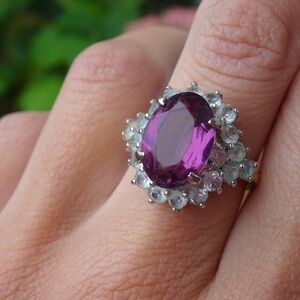 Vintage Oval Faux Amethyst Purple Crystal Halo Cocktail Two-Tone Ring Size 7